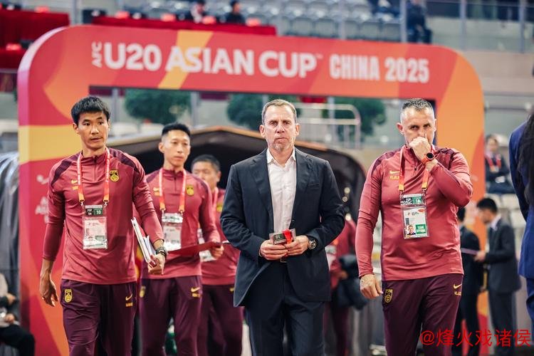 久帅带队东亚杯难获转正，为何不选本土教练？