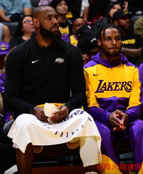 浓眉强势回归砍31+9 詹皇三双21+12+13 湖人击溃76人迎5连败 浓眉强势回归砍31+9 詹皇三双21+12+13 湖人击溃76人迎5连败