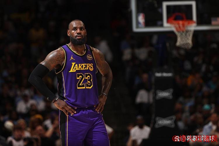 浓眉缺席詹姆斯空砍39+7+6 湖人负灰熊遭遇两连败