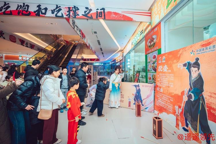 传统民俗与现代潮流碰撞“撬动”文旅消费新场景 “国潮+非遗”点亮假期